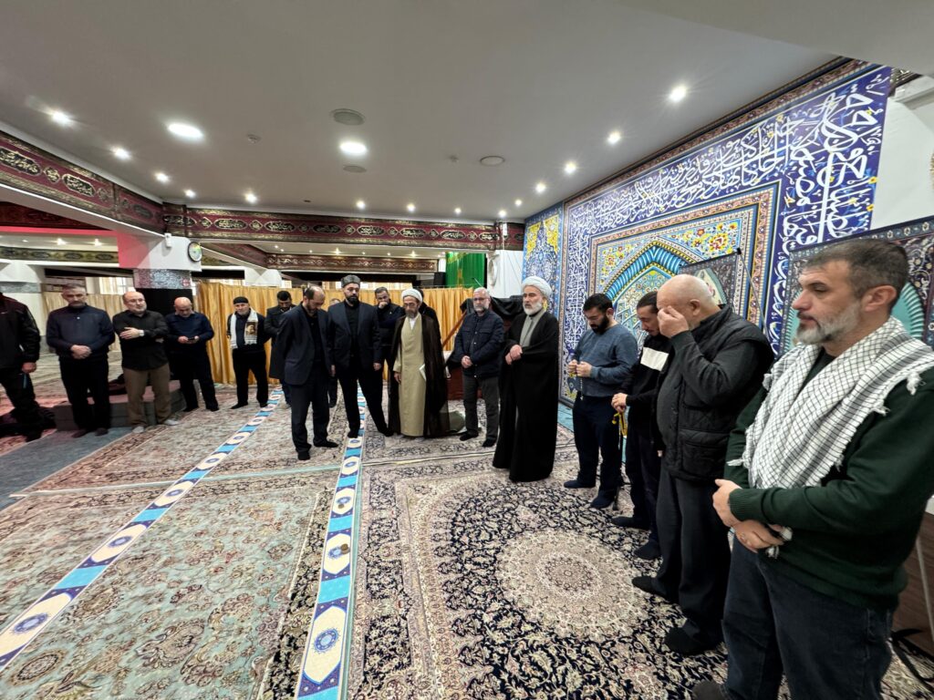 Присутствие скорбящих в первые часы после объявления о гибели Аятоллы Хаменеи в МИЦ